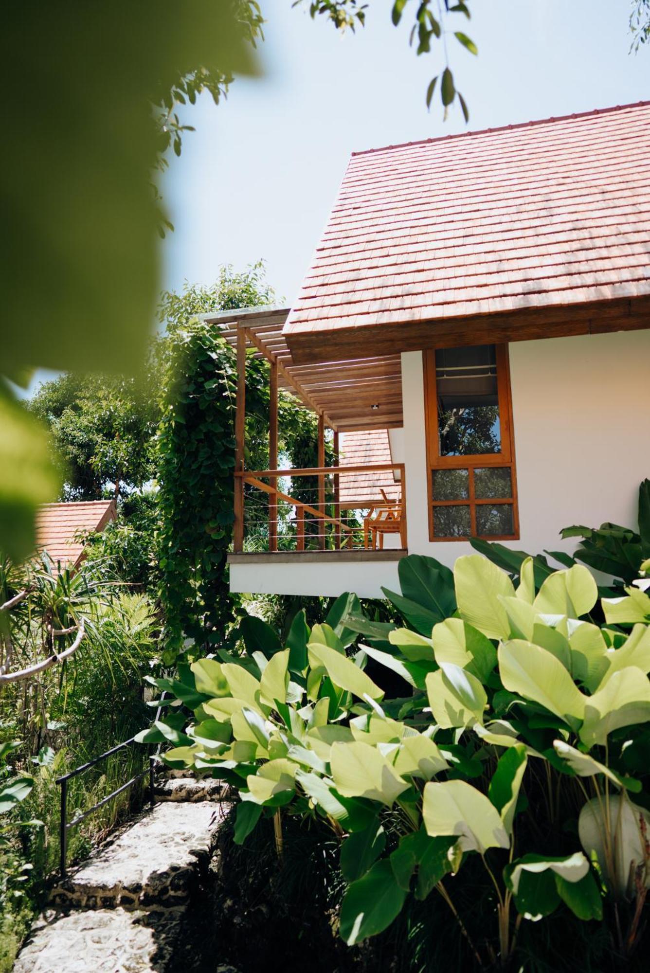 Deep Roots Dive & Yoga Resort Ped Εξωτερικό φωτογραφία